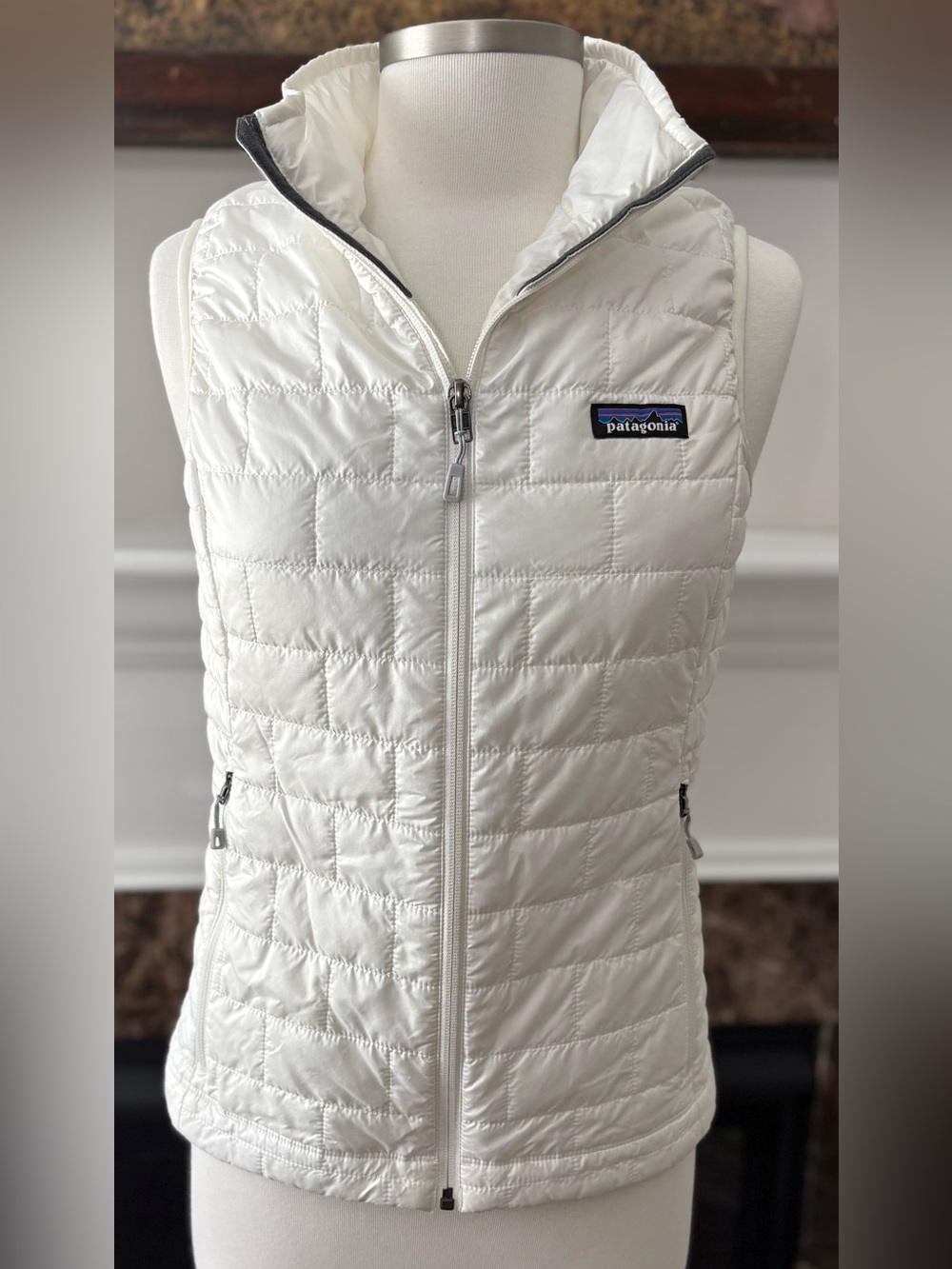 Patagonia Women's Nano Puff Vest - Birch White - Size XS (Excellent Condition)